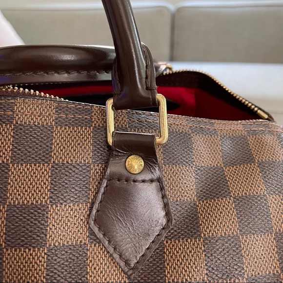 Louis Vuitton Damier Ebene Speedy 30 - Picture 10 of 15